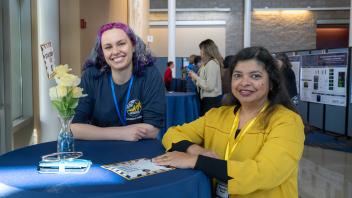 Dr. Paramita Ghosh chatting with Current GGIP student, Kristina Wells