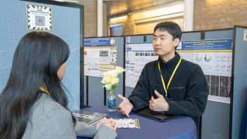 Dr. Jinhwan Kim meeting with prospective students